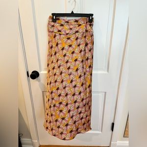 Free people crazy daisy VGC maxi skirt size 2